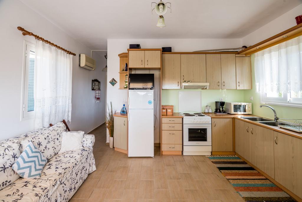 Maria'S House Apartment กาเตลิออส ภายนอก รูปภาพ