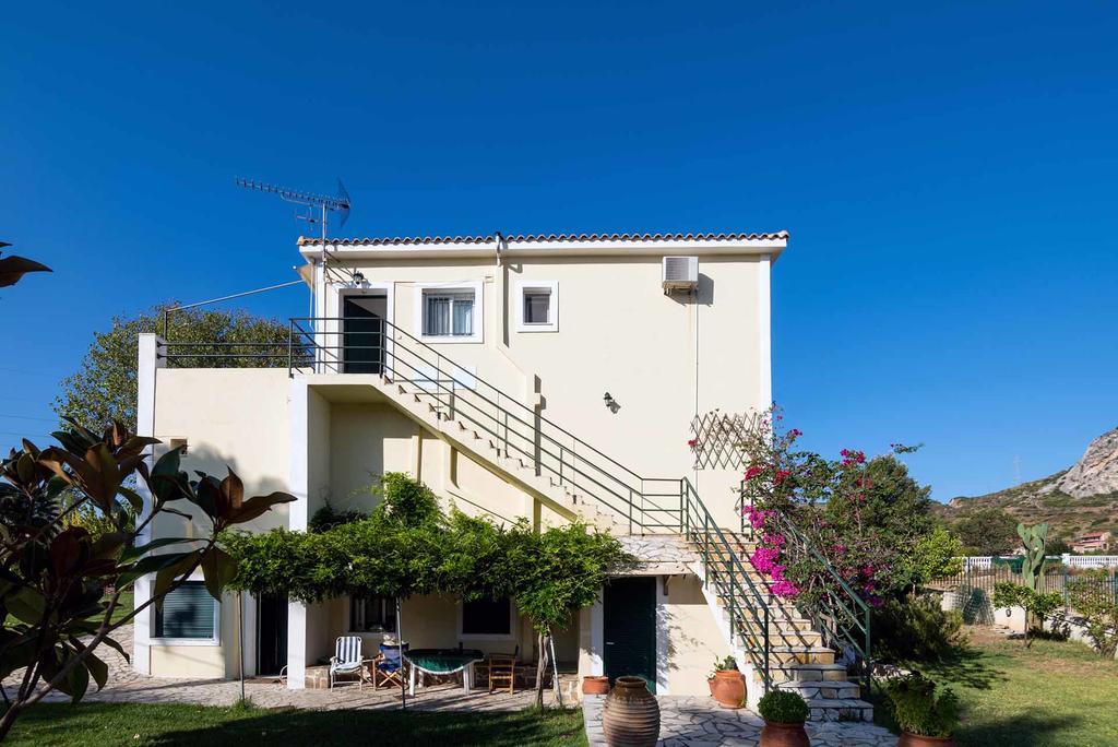 Maria'S House Apartment กาเตลิออส ภายนอก รูปภาพ